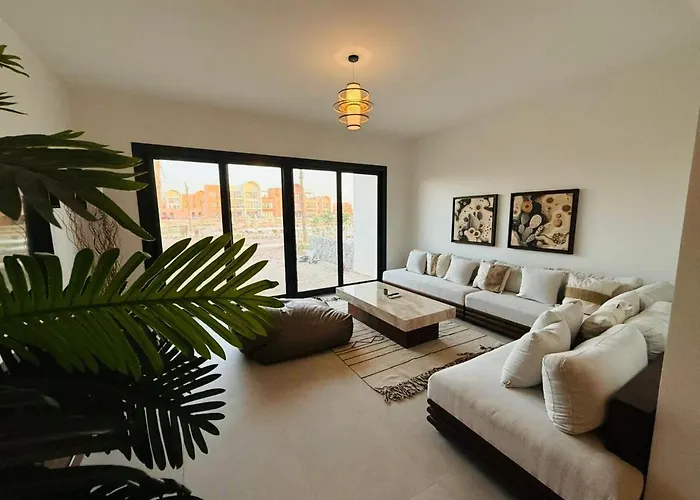 1 Bedroom Kamaran
