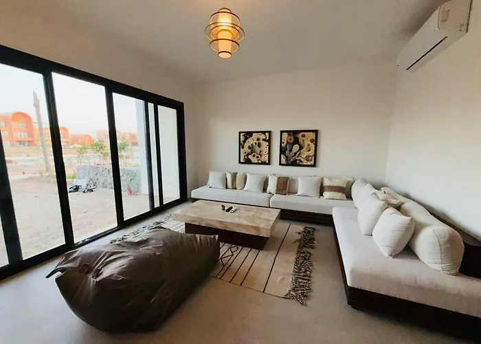 Apartment 1 Bedroom Kamaran *